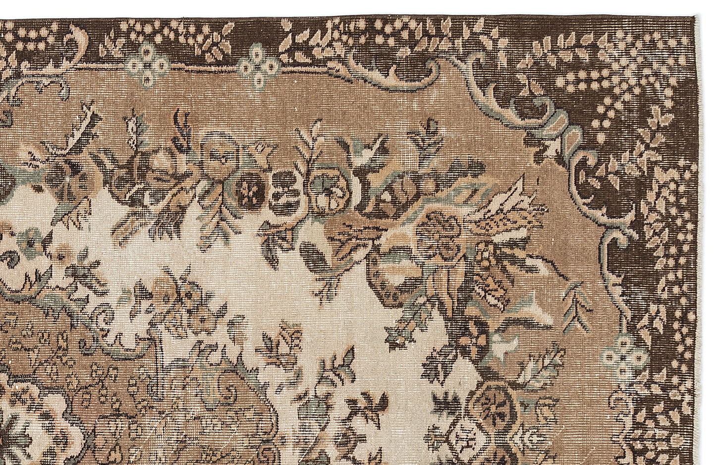 Kagail - Vintage Medallion Rug - 5'8 X 9'1