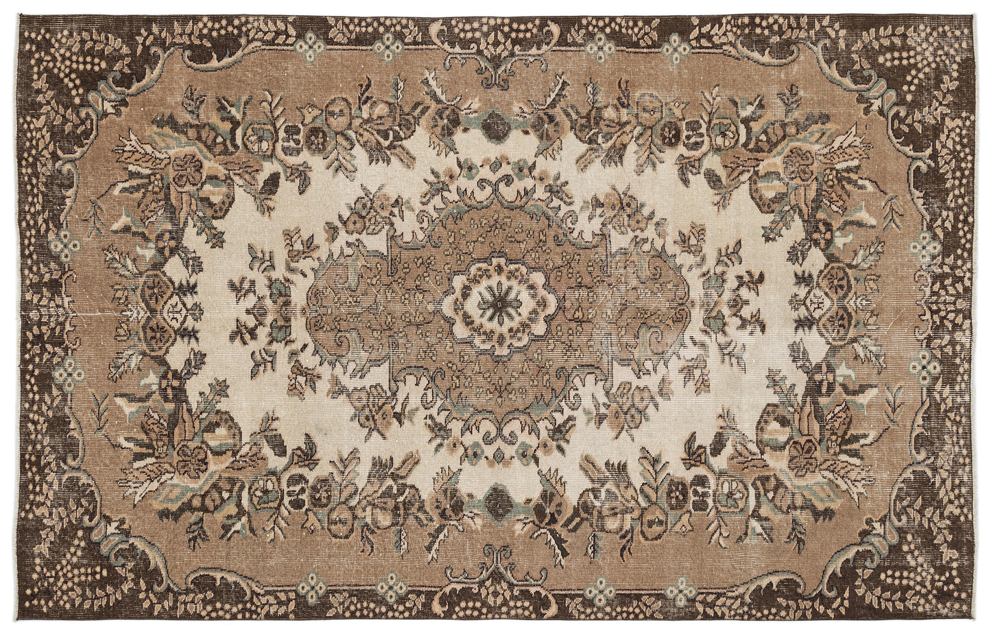 Kagail - Vintage Medallion Rug - 5'8 X 9'1