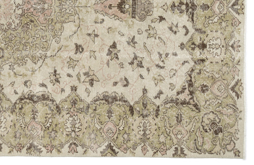 Load image 1 in gallery view. Kaugila - Vintage Medallion Rug - 5'9 X 9'0