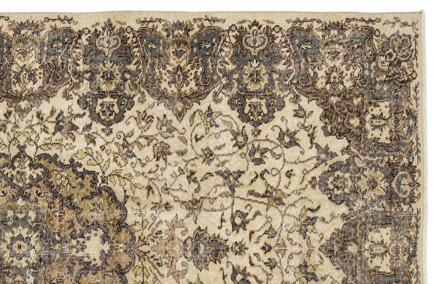 Gemiar - Vintage Medallion Rug - 5'5 X 9'3