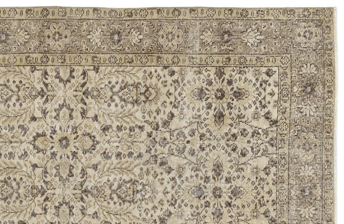 Load image 1 in gallery view. Grios - Vintage Floral Rug - 5'1 X 8'10
