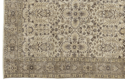 Load image 1 in gallery view. Grios - Vintage Floral Rug - 5'1 X 8'10