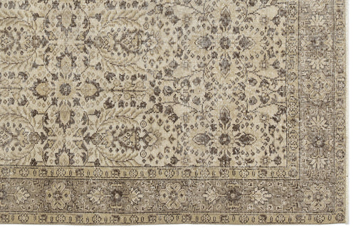Load image 1 in gallery view. Grios - Vintage Floral Rug - 5'1 X 8'10
