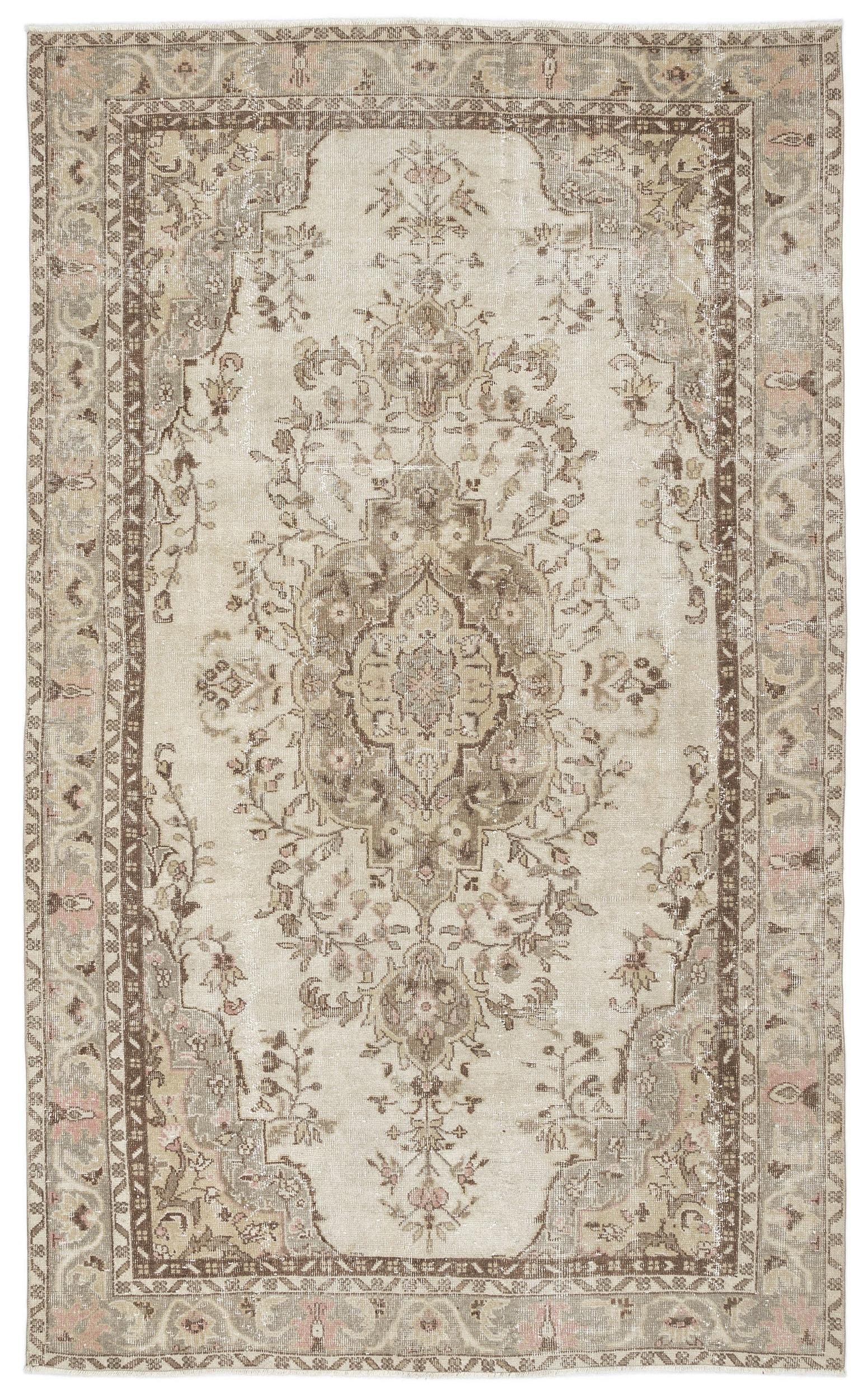 Retasa - Vintage Medallion Rug - 5'10 X 9'4
