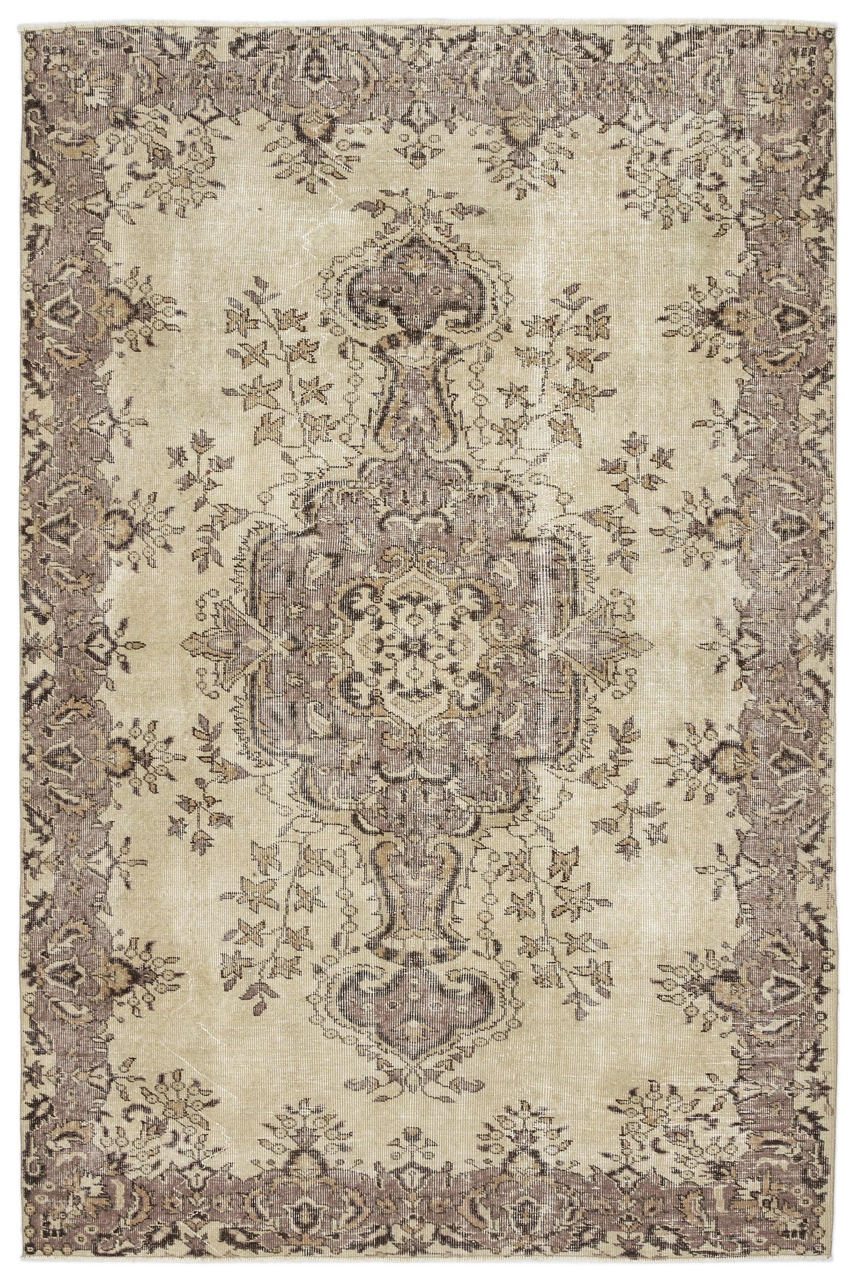 Huzuon - Vintage Medallion Rug - 5'7 X 8'6