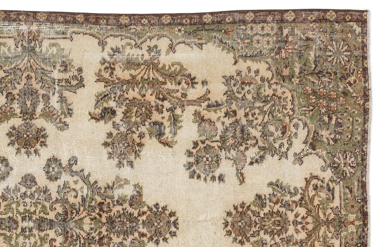 Voanima - Vintage Medallion Rug - 5'5 X 8'9