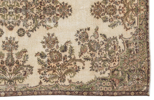 Load image 1 in gallery view. Voanima - Vintage Medallion Rug - 5'5 X 8'9