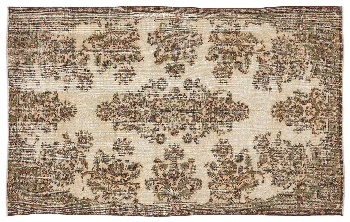 Voanima - Vintage Medallion Rug - 5'5 X 8'9