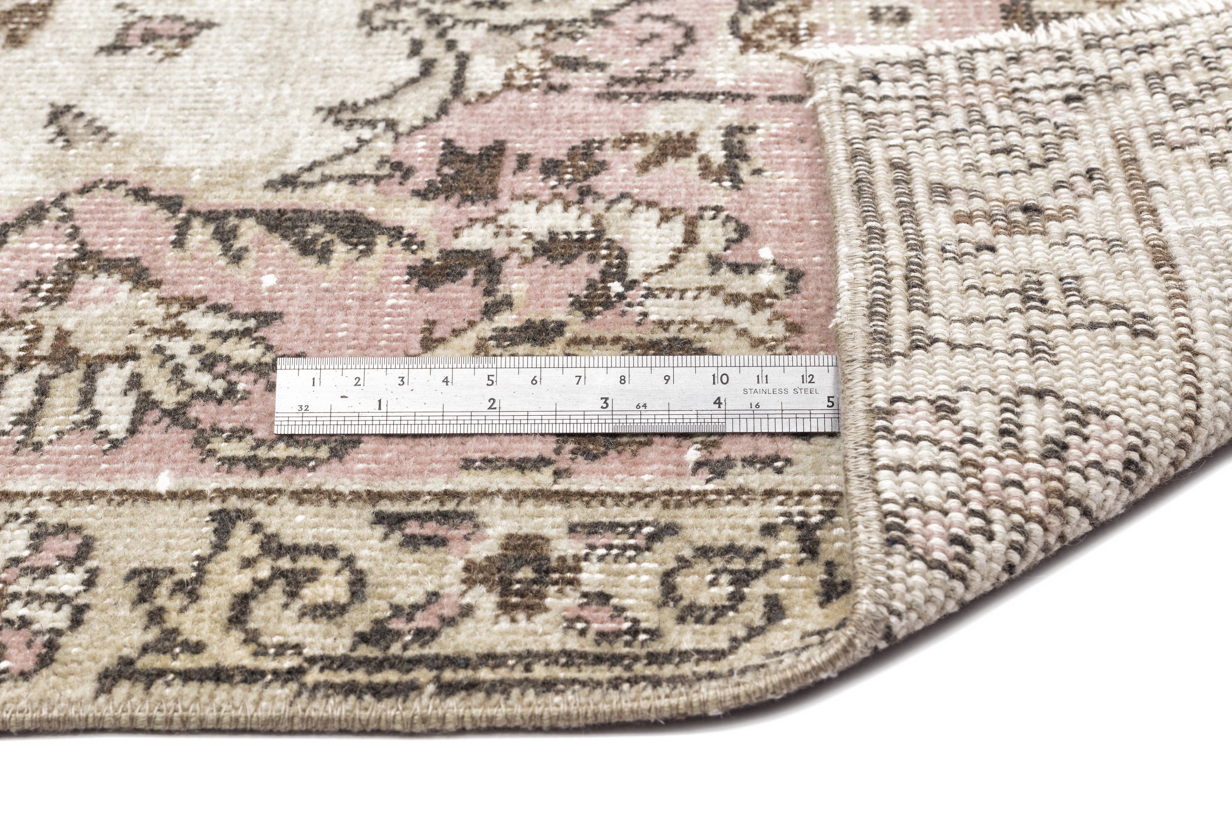 Cutaar - Vintage Medallion Rug - 5'8 X 9'1