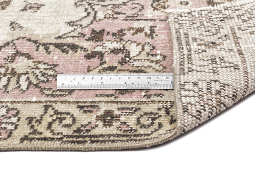 Load image 1 in gallery view. Cutaar - Vintage Medallion Rug - 5'8 X 9'1