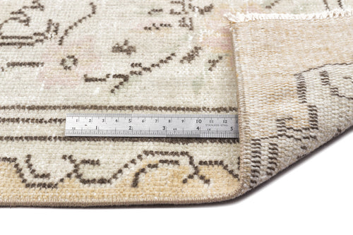 Load image 1 in gallery view. Tapoan - Vintage Medallion Rug - 5'2 X 8'9
