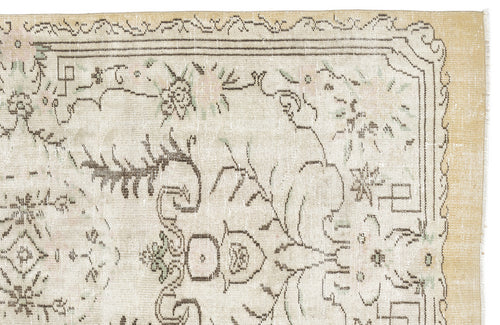 Load image 1 in gallery view. Tapoan - Vintage Medallion Rug - 5'2 X 8'9