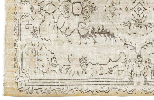 Load image 1 in gallery view. Tapoan - Vintage Medallion Rug - 5'2 X 8'9