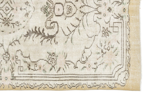 Load image 1 in gallery view. Tapoan - Vintage Medallion Rug - 5'2 X 8'9