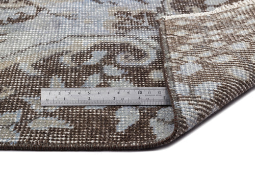 Load image 1 in gallery view. Boada - Vintage Medallion Rug - 5'7 X 9'7