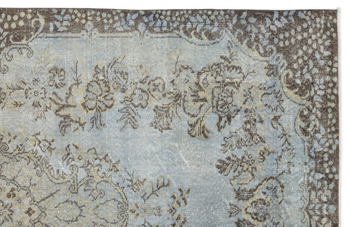 Load image 1 in gallery view. Boada - Vintage Medallion Rug - 5'7 X 9'7
