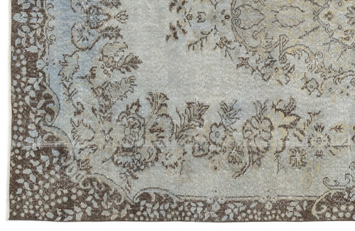 Load image 1 in gallery view. Boada - Vintage Medallion Rug - 5'7 X 9'7