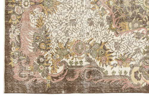 Load image 1 in gallery view. Blara - Vintage Medallion Rug - 5'8 X 9'8