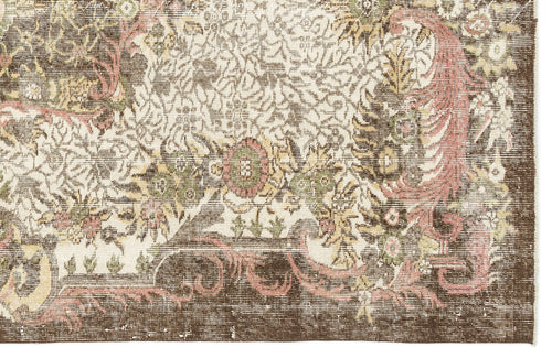 Load image 1 in gallery view. Blara - Vintage Medallion Rug - 5'8 X 9'8