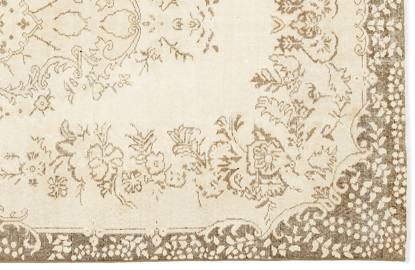 Slavuta - Vintage Medallion Rug - 5'6 X 9'11