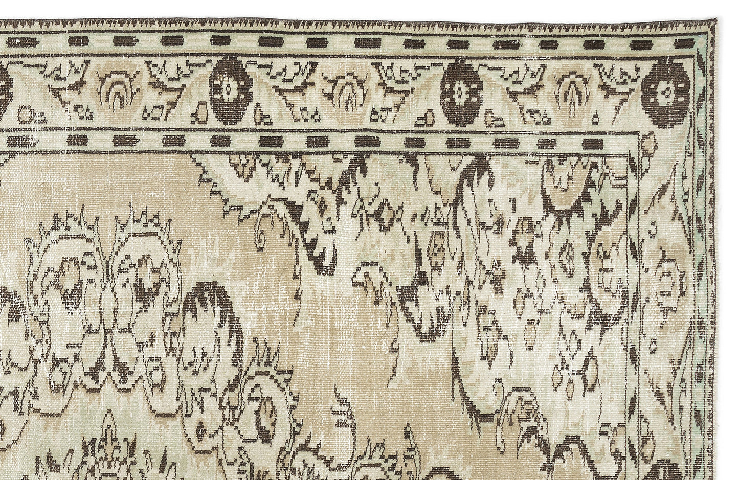Vaerail - Vintage Medallion Rug - 6'3 X 8'9