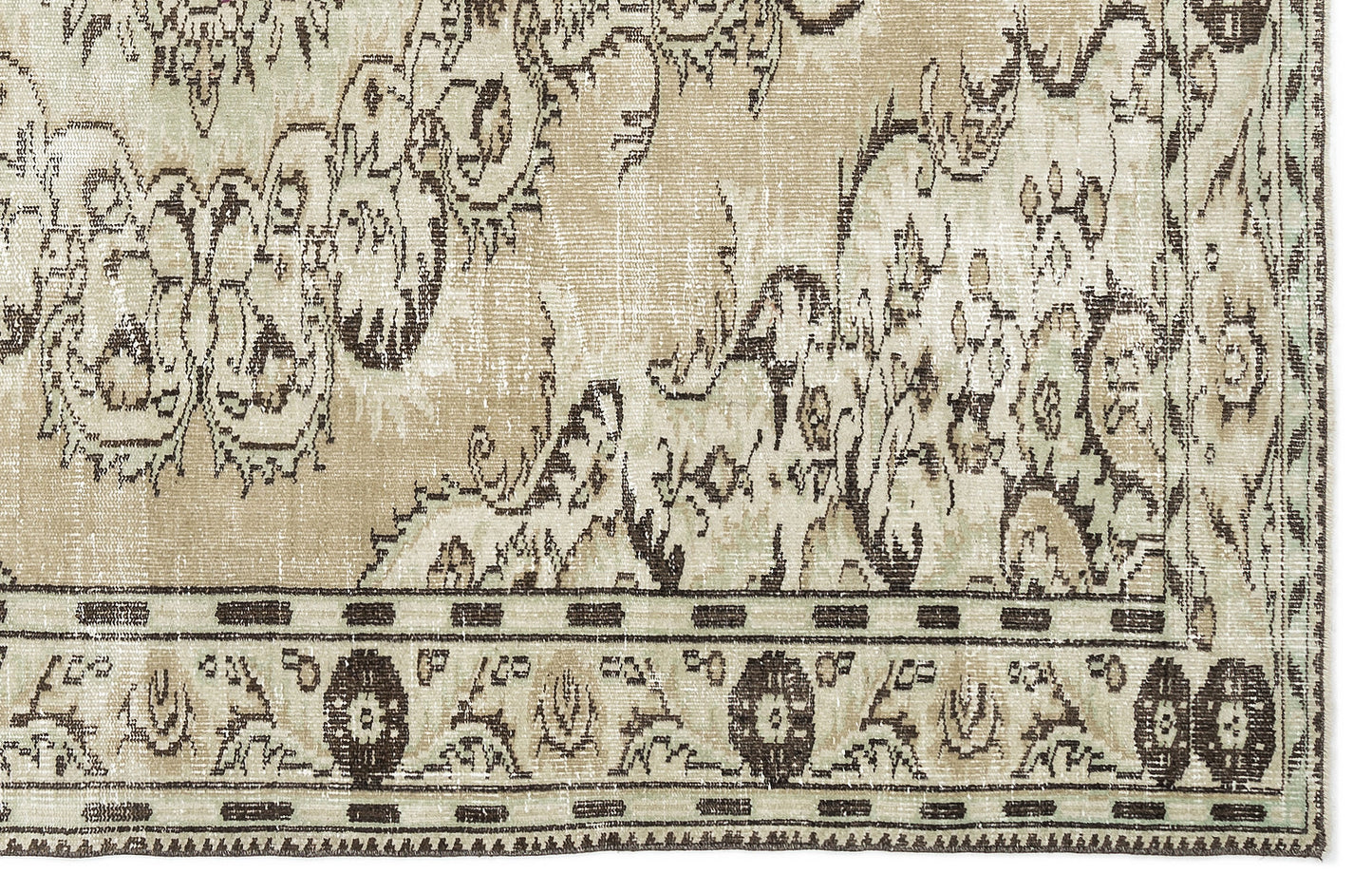 Vaerail - Vintage Medallion Rug - 6'3 X 8'9