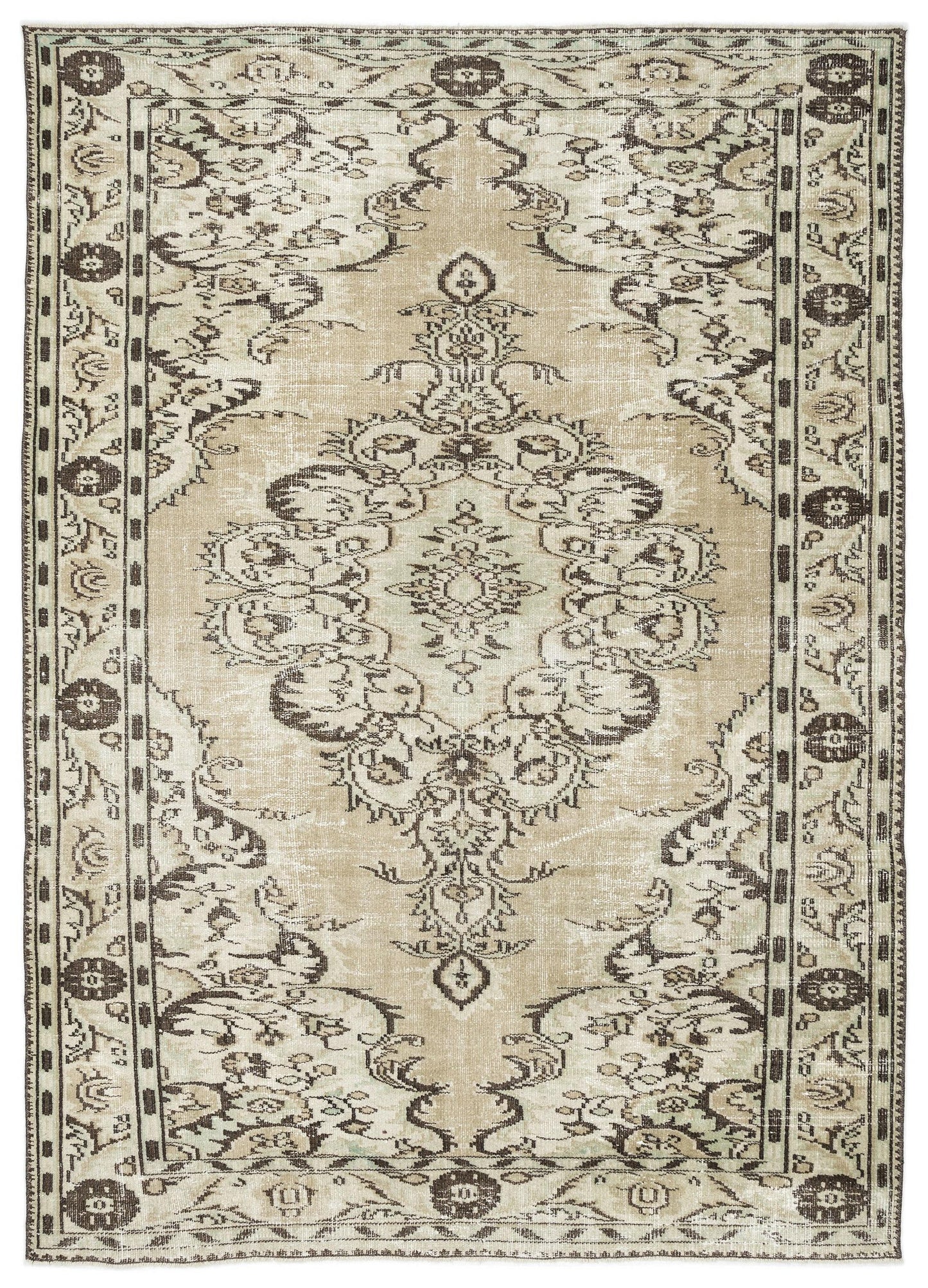 Vaerail - Vintage Medallion Rug - 6'3 X 8'9