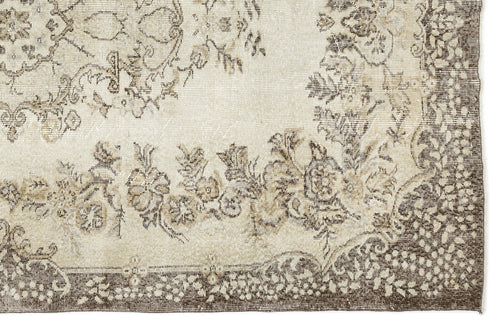 Load image 1 in gallery view. Higeil - Vintage Medallion Rug - 5'10 X 9'3