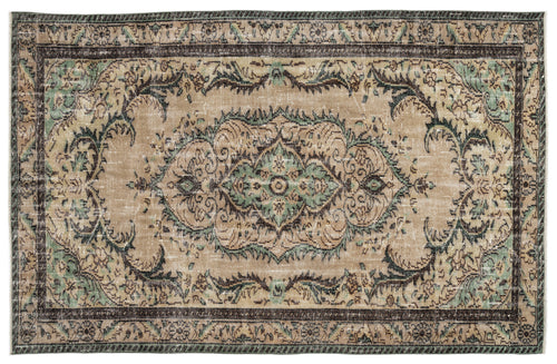 Load image 1 in gallery view. Dumuis - Vintage Medallion Rug - 5'7 X 8'8
