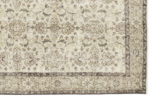 Load image 1 in gallery view. Lagata - Vintage Floral Rug - 6'2 X 9'9