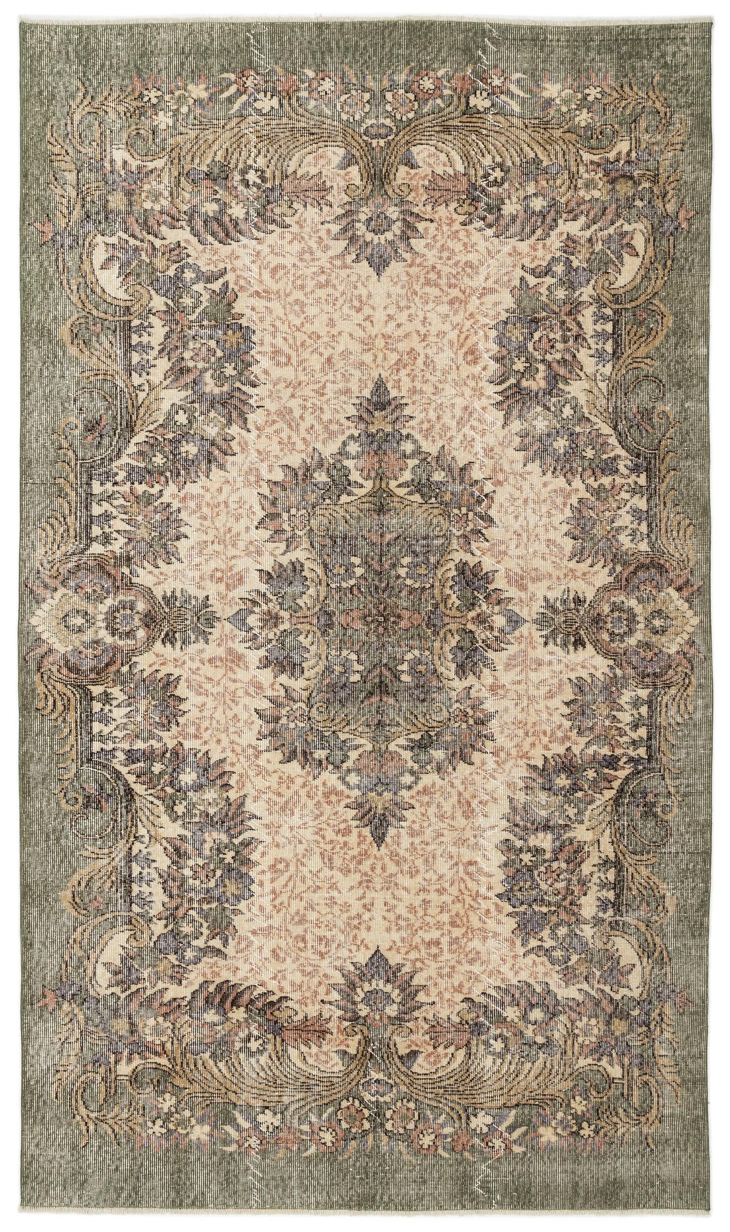 Cefaan - Vintage Medallion Rug - 5'6 X 9'6