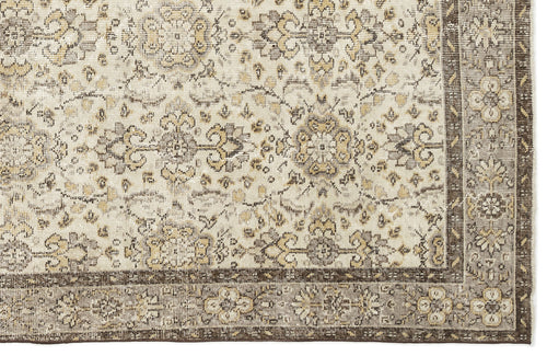 Load image 1 in gallery view. Slivuyn - Vintage Floral Rug - 5'8 X 9'7
