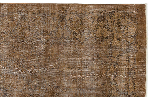 Load image 1 in gallery view. Dezeil - Vintage Distressed Rug - 5'11 X 9'11