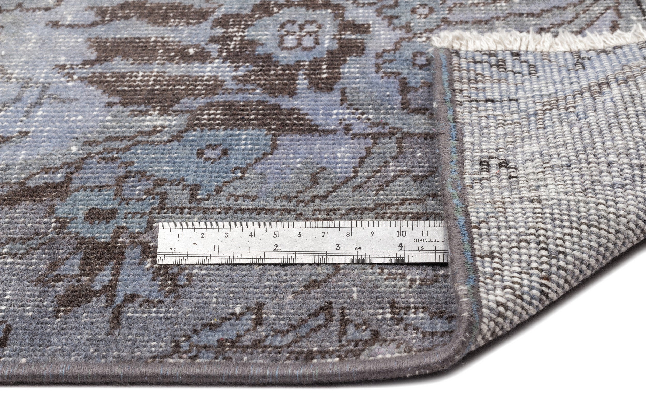 Truvoos - Vintage Distressed Rug - 5'5 X 9'3