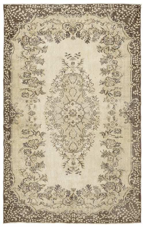 Load image 1 in gallery view. Coveis - Vintage Medallion Rug - 5'10 X 9'4