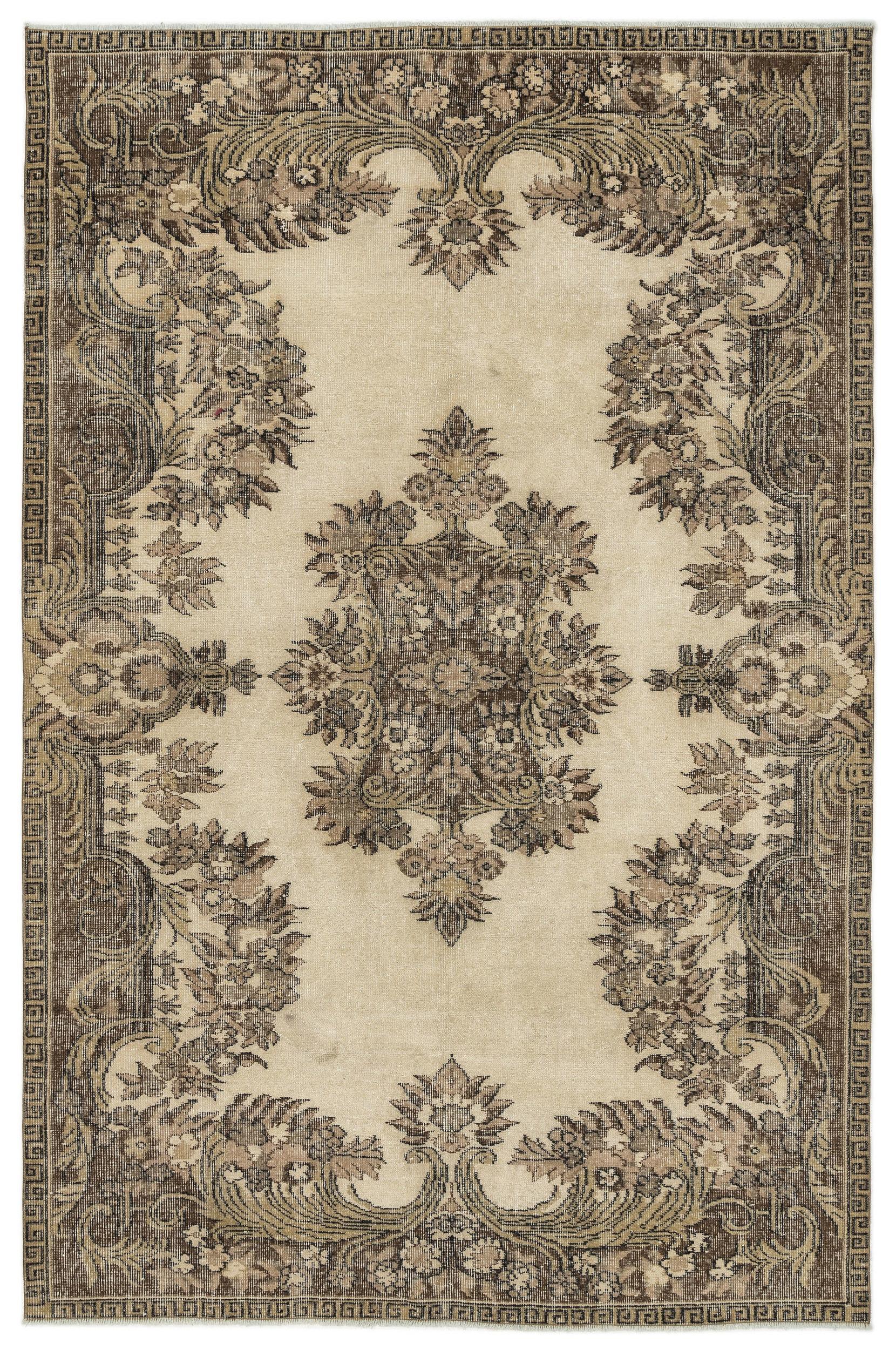 Desius - Vintage Medallion Rug - 5'8 X 8'9