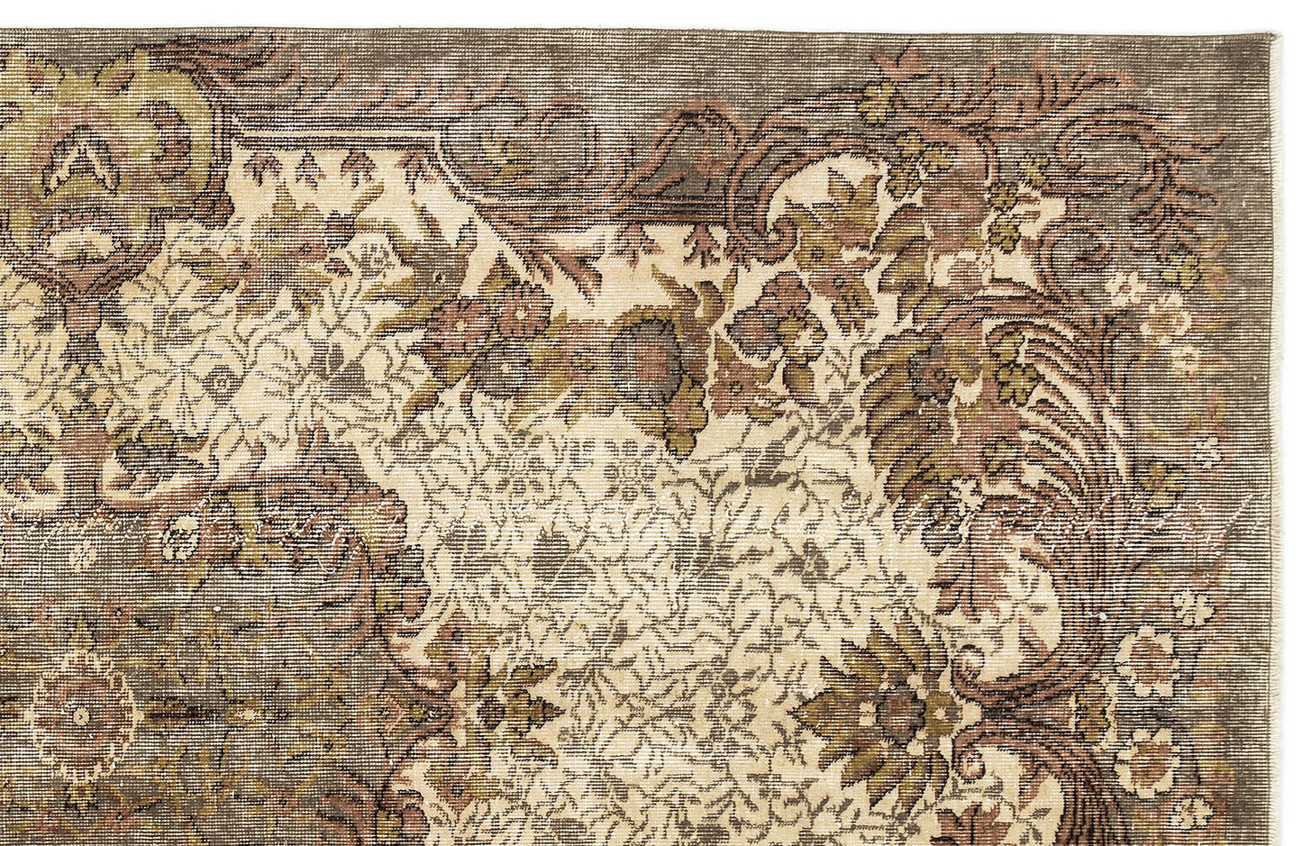 Dosaen - Vintage Medallion Rug - 5'1 X 8'11