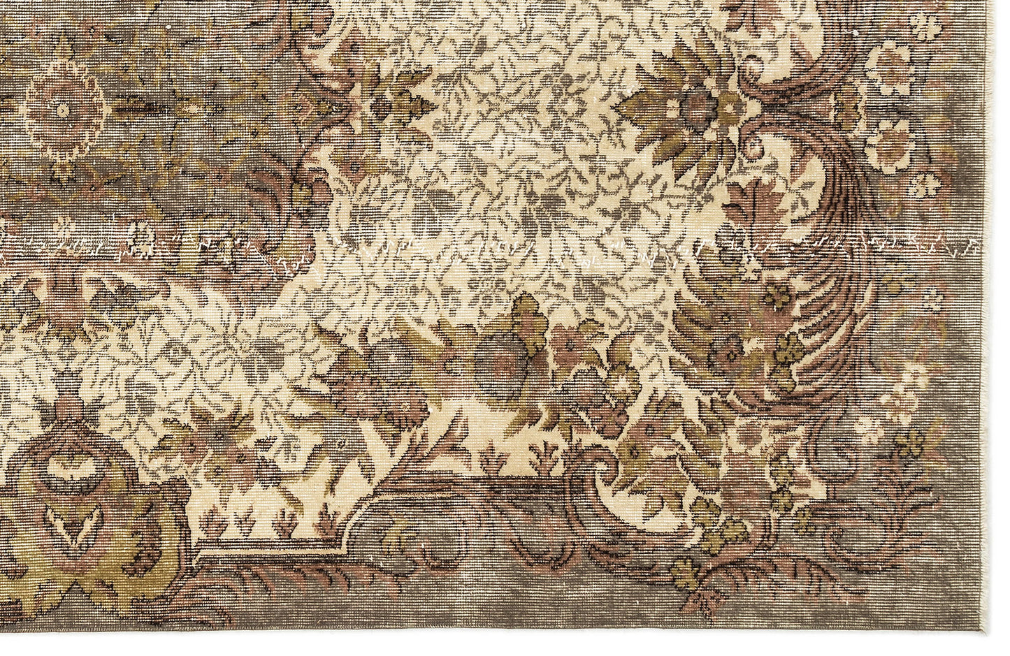 Dosaen - Vintage Medallion Rug - 5'1 X 8'11