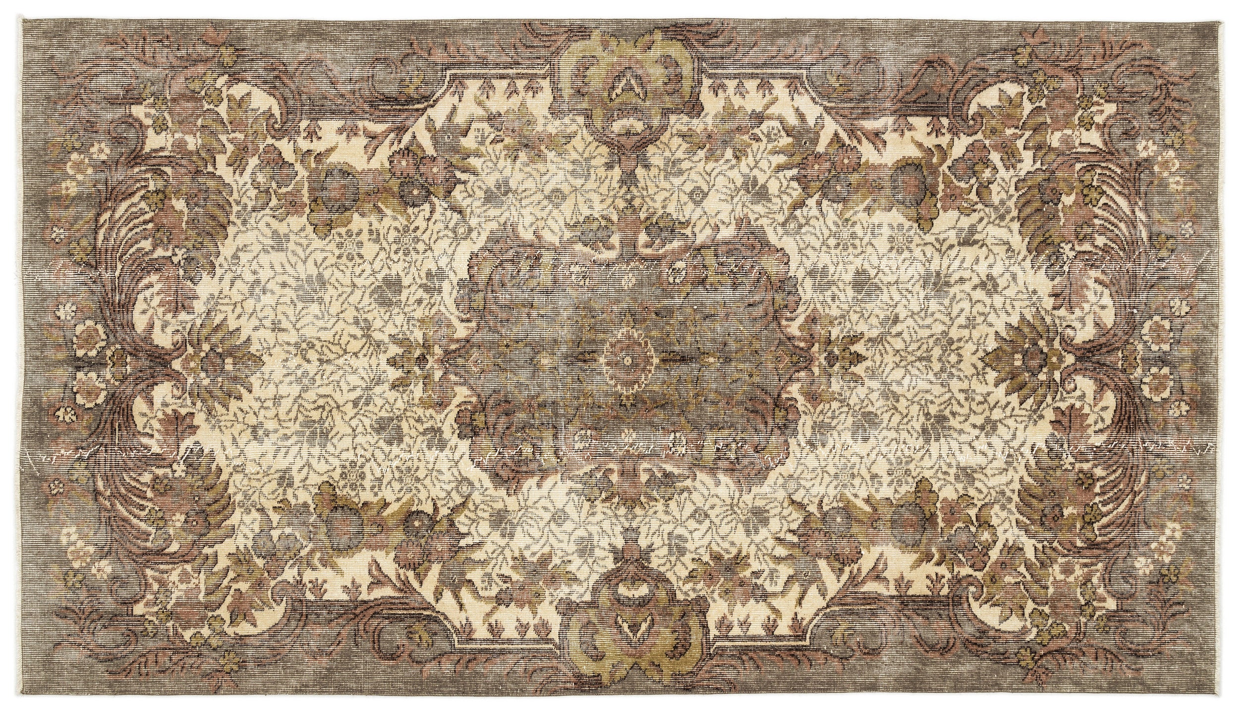 Dosaen - Vintage Medallion Rug - 5'1 X 8'11