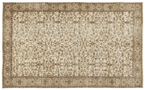 Load image 1 in gallery view. Prail - Vintage Floral Rug - 5'7 X 9'1