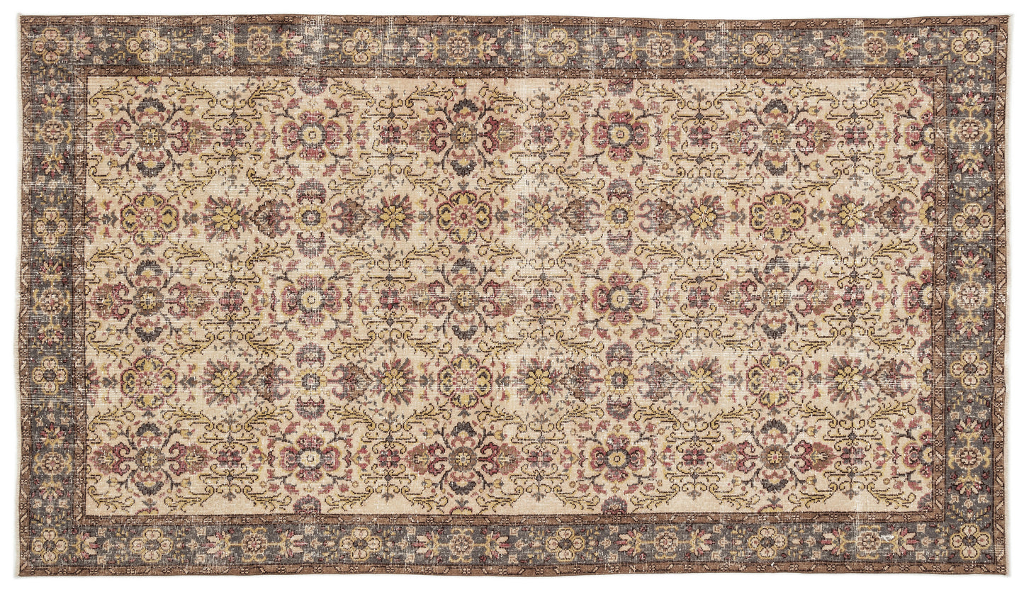 Labila - Vintage Floral Rug - 5'7 X 10'0