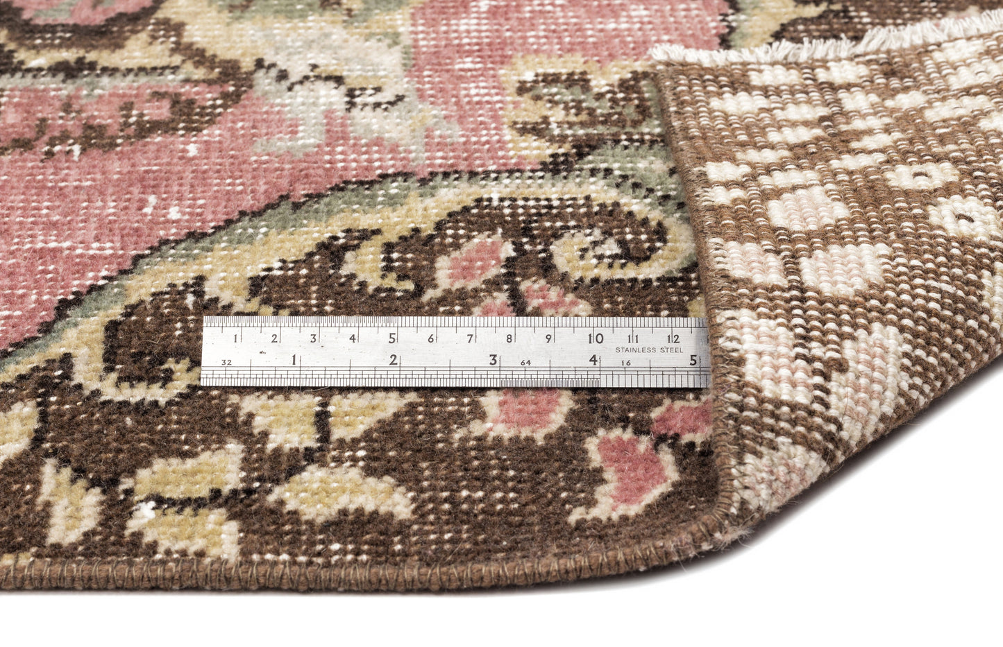 Bebuan - Vintage Medallion Rug - 5'6 X 8'9