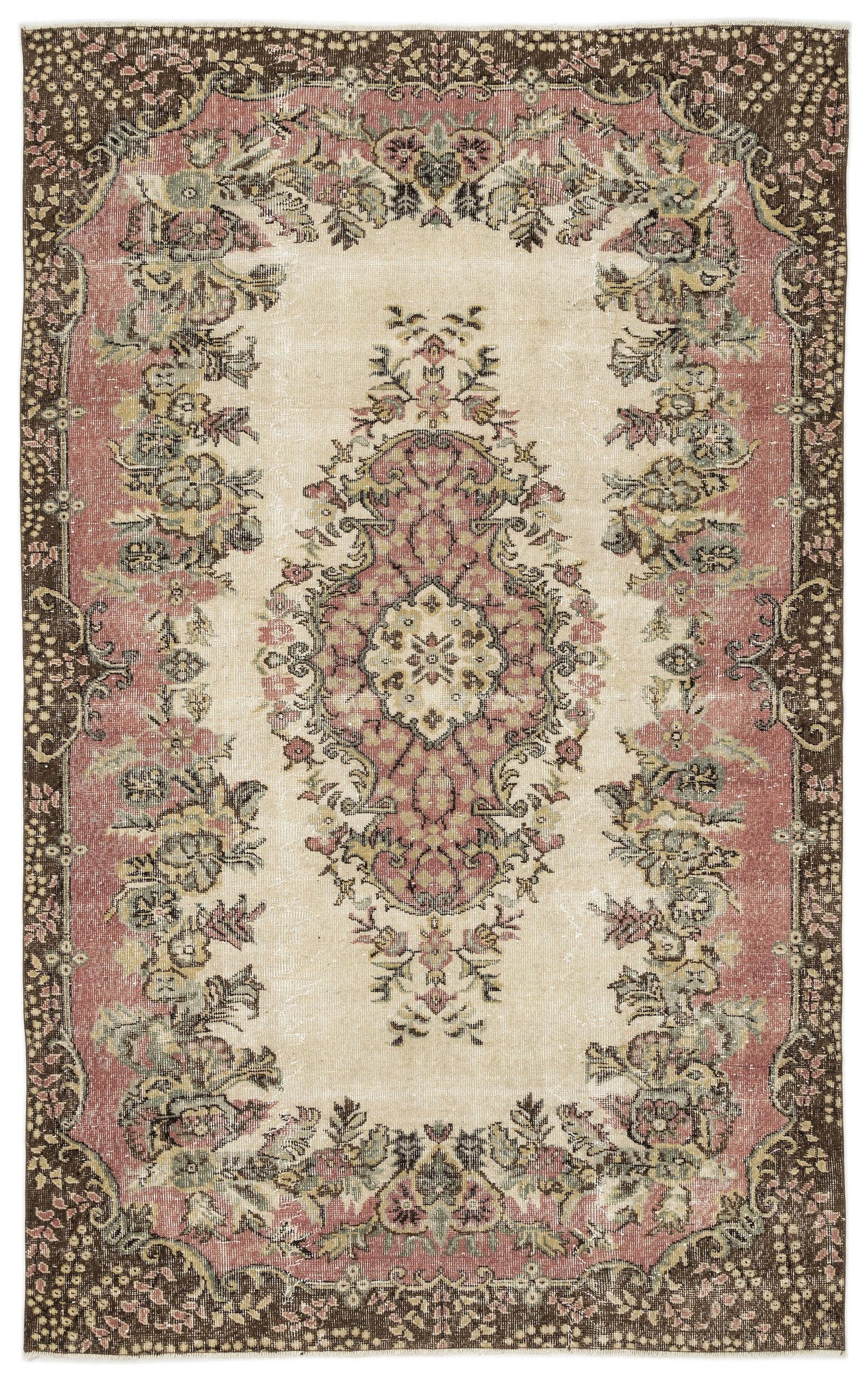 Bebuan - Vintage Medallion Rug - 5'6 X 8'9