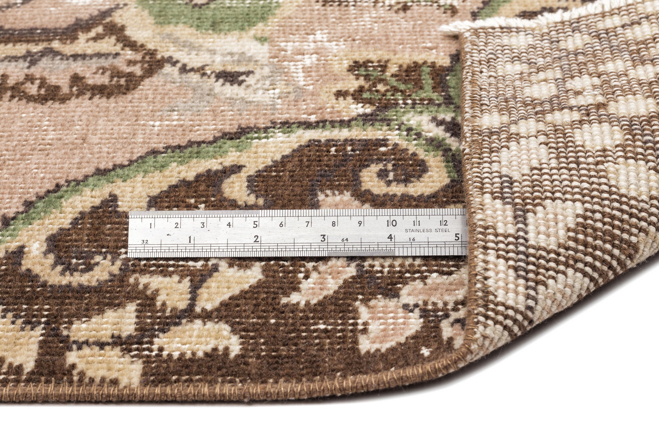 Faetayn - Vintage Medallion Rug - 5'6 X 9'4