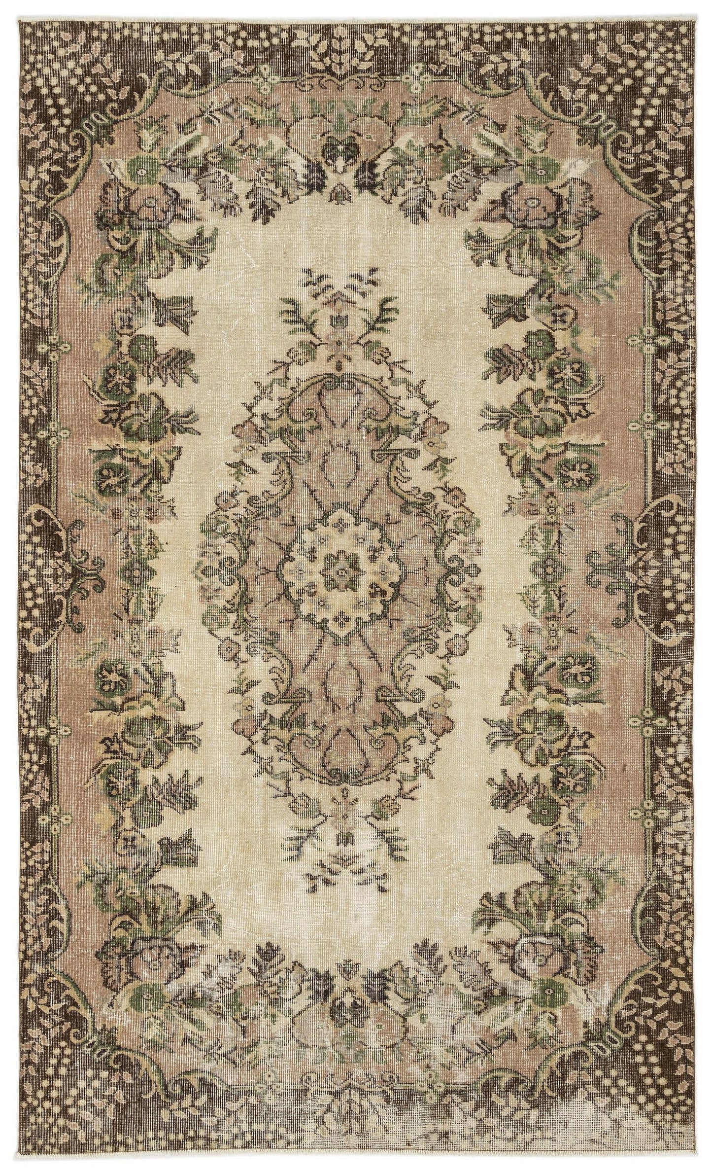 Faetayn - Vintage Medallion Rug - 5'6 X 9'4
