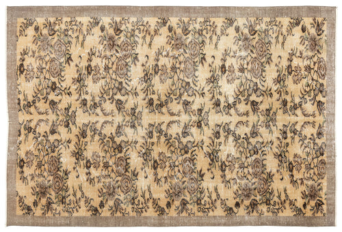 Load image 1 in gallery view. Renula - Vintage Floral Rug - 5'9 X 8'6
