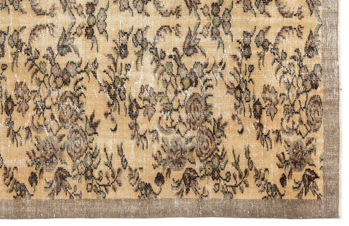 Load image 1 in gallery view. Renula - Vintage Floral Rug - 5'9 X 8'6