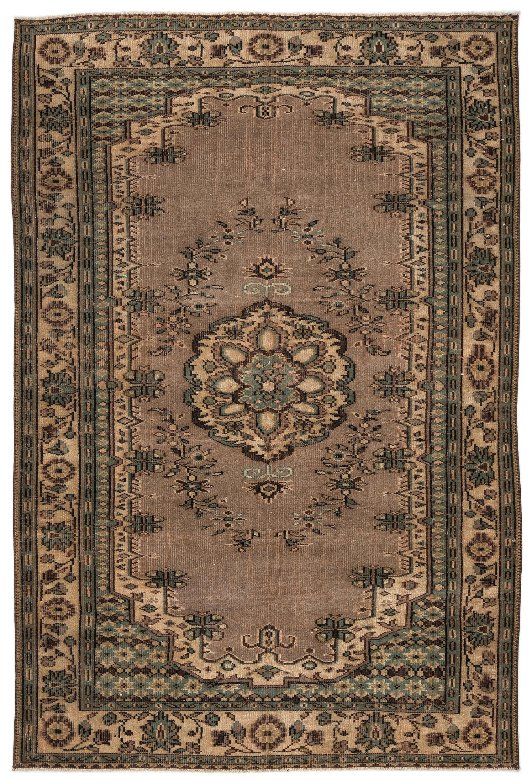 Ligior - Vintage Medallion Rug - 5'9 X 8'9