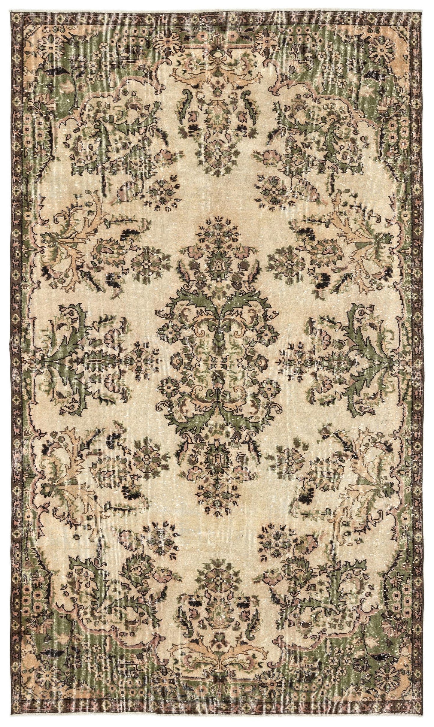 Trois - Vintage Medallion Rug - 5'10 X 9'11
