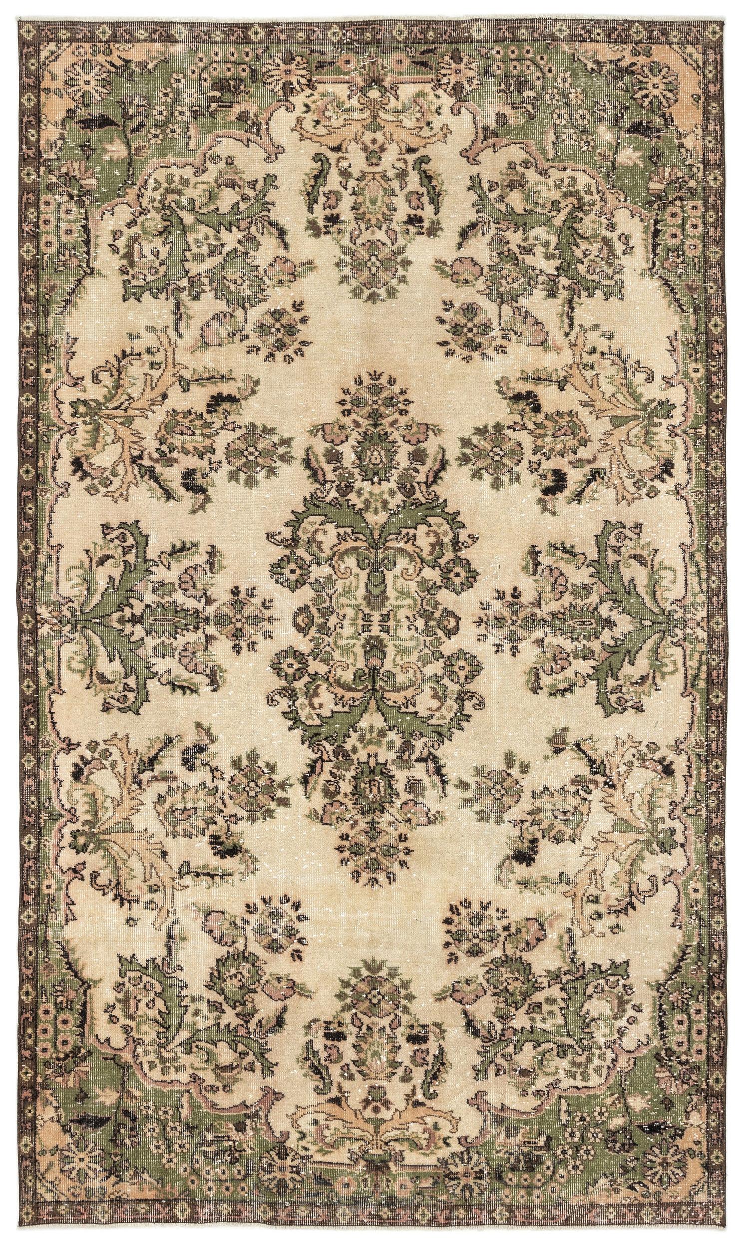 Trois - Vintage Medallion Rug - 5'10 X 9'11